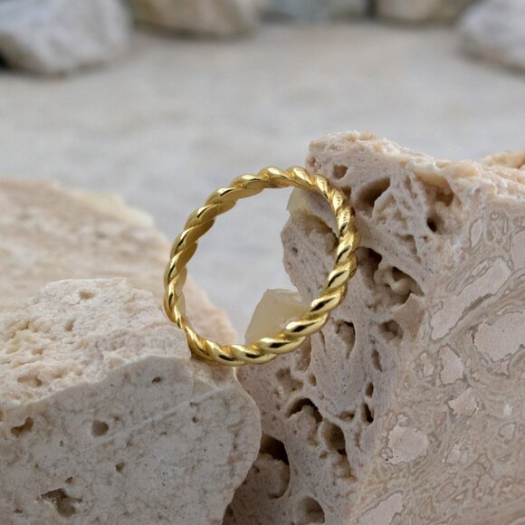 NWT Hailey Rope Ring // 14K Gold Vermeil (Size 7) - Picture 4 of 4